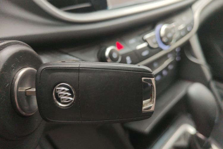 别克 英朗 2019款 18T 自动互联精英型 国VI中控内饰11