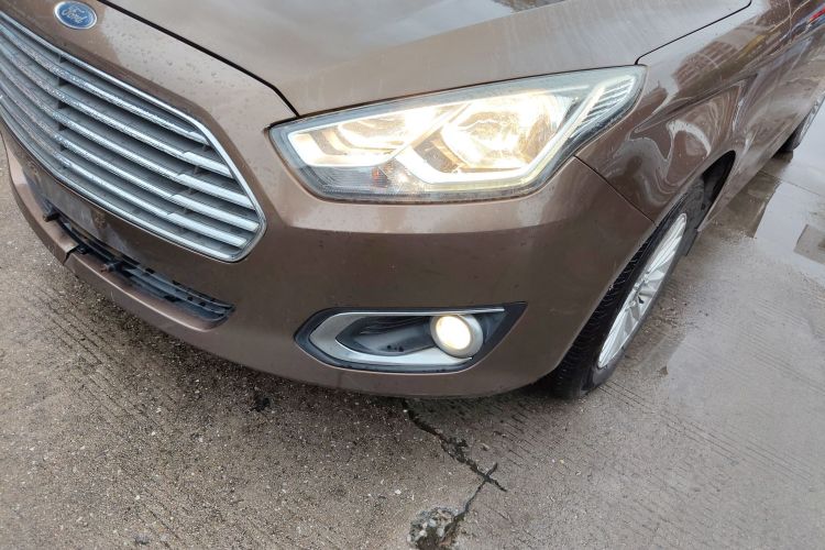 福特 福睿斯 2015款 1.5L 自动舒适型车身外观36