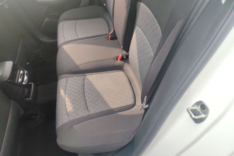 荣威i5 2023款 1.5L 手动舒享版中控内饰21