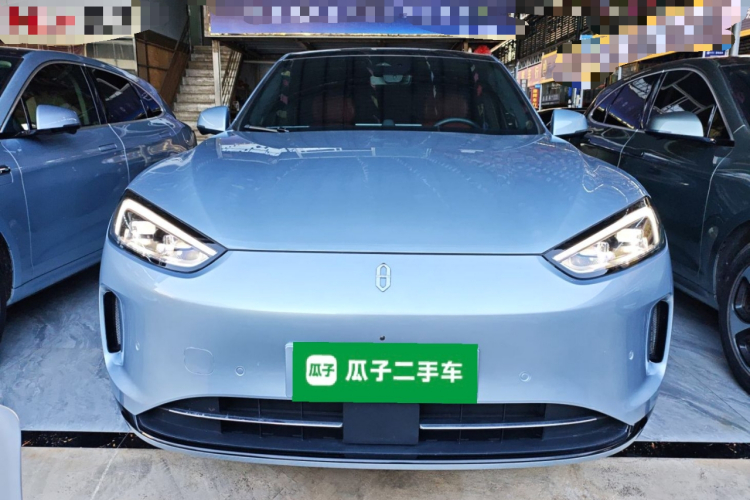 鸿蒙智行 问界M5 2022款 纯电四驱性能版车身外观2