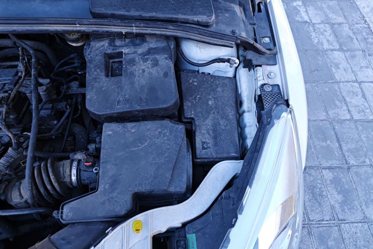 福特 福克斯 2018款 两厢经典 1.6L 自动舒适型智行版机舱底盘26