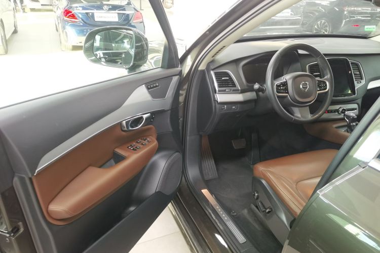 沃尔沃XC90 2019款 T5 智逸版 7座 国V中控内饰20
