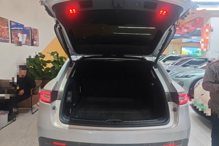 鸿蒙智行 问界M5 2022款 增程后驱标准版机舱底盘23