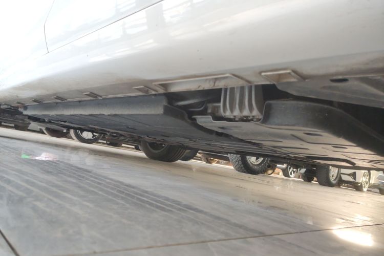 吉利汽车 帝豪L HiP 2024款 龙腾版 1.5TD-DHT Pro 100KM 超越型局部细节9002