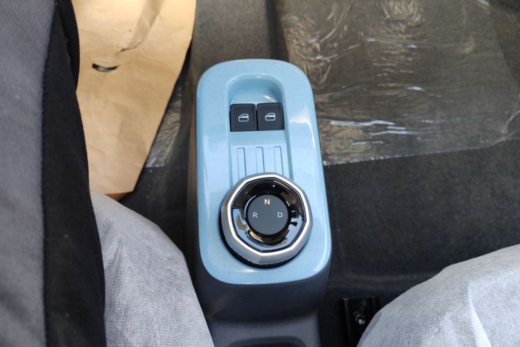 吉利银河 2024款 熊猫mini 200km 耐力熊中控内饰18