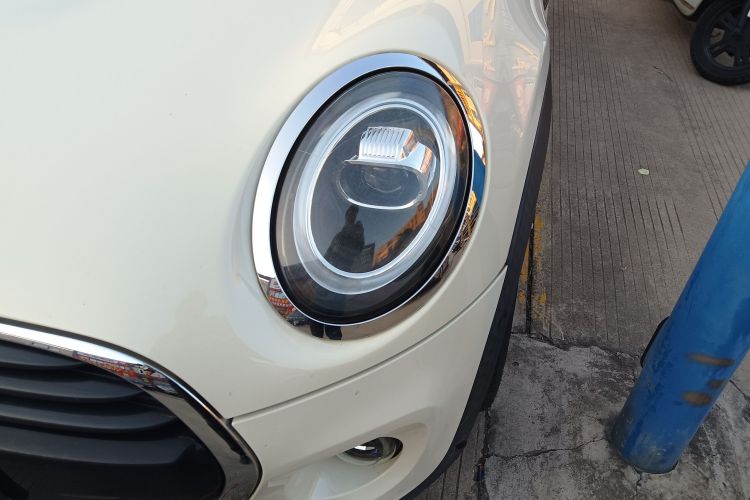 MINI 2019款 1.5T COOPER 经典派局部细节36