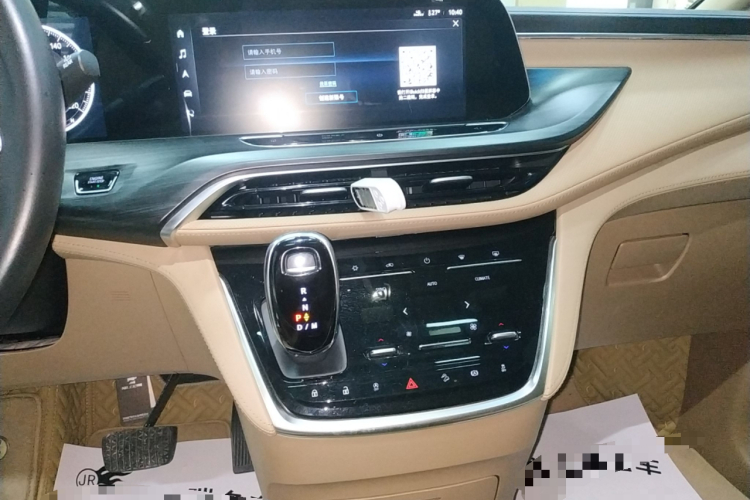 别克GL8 2021款 ES陆尊 653T 豪华型中控内饰16