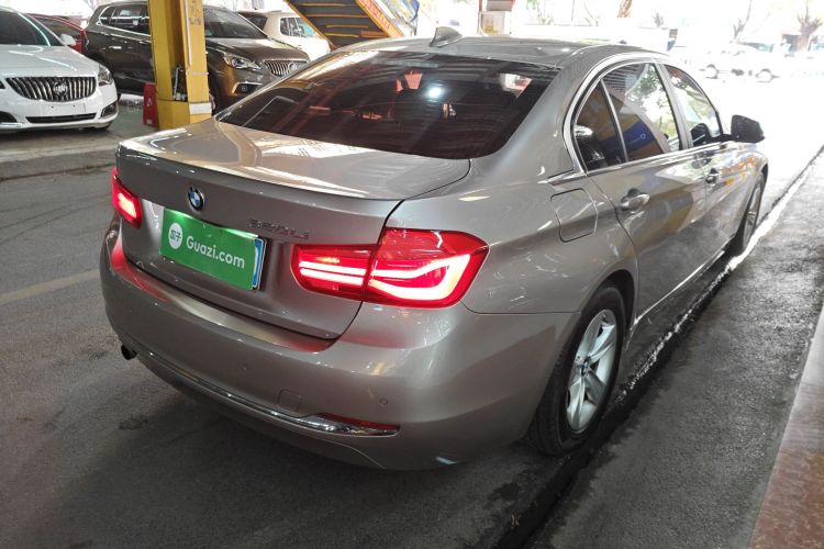 宝马3系 2016款 316Li 时尚型车身外观7