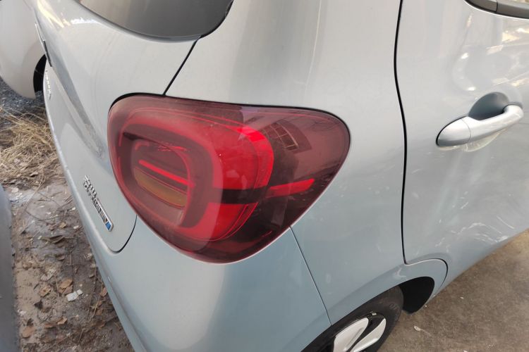 五菱汽车 宏光MINIEV 2025款 四门版 进阶款车身外观9