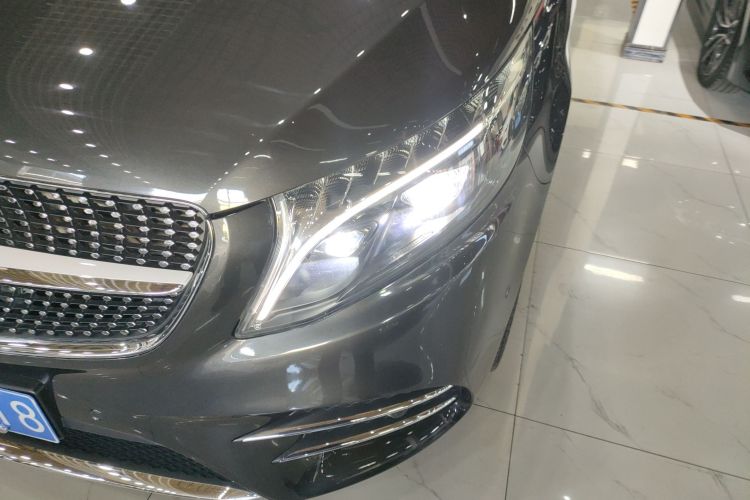 奔驰V级 2022款 V 260 L 长轴距豪华版局部细节36