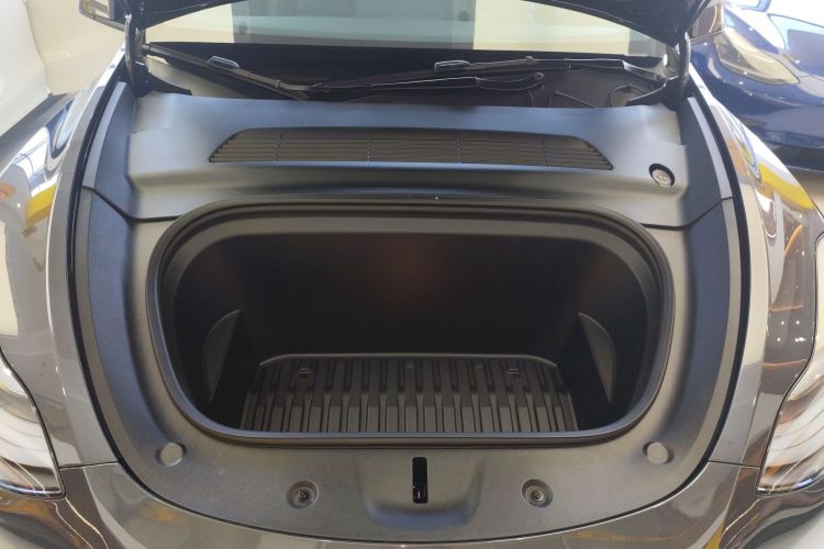 特斯拉 Model Y 2024款 后轮驱动版局部细节24