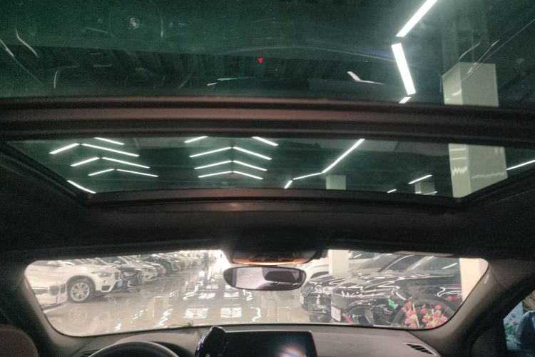 宝马X2 2021款 sDrive25i 领先型M运动套装中控内饰22