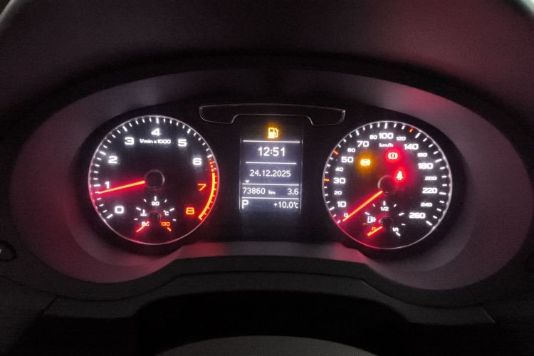 奥迪Q3 2018款 30周年年型 30 TFSI 时尚型局部细节14