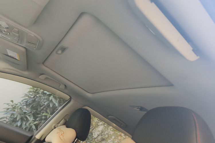 哈弗H6 2013款 升级版 2.4L 自动两驱尊贵型中控内饰22