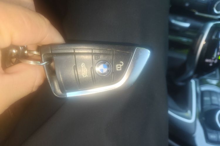 宝马2系多功能旅行车 2019款 220i 领先型中控内饰7001