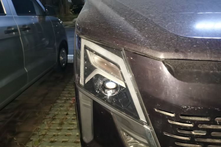 东风御风 御风 2023款 V9+ 2.0T 手动前驱多功能短轴中顶5/6座车身外观6006