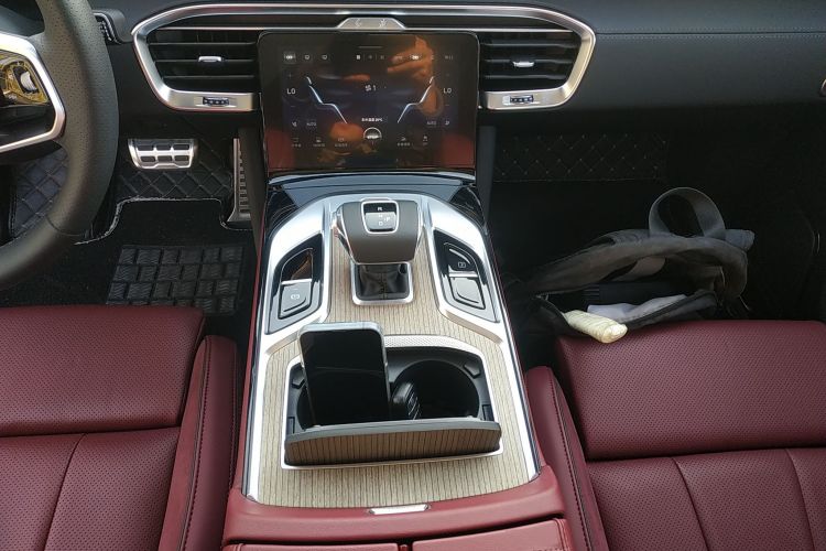 红旗E-HS9 2022款 690km 旗享版 六座中控内饰18