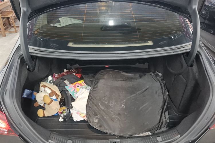 奔驰E级 2021款 E 260 L局部细节23