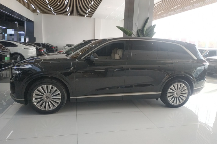 乐道L90 2025款 Ultra 六座版车身外观6003