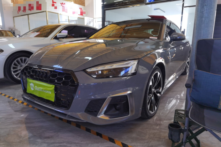 奥迪A5 2021款 Sportback 40 TFSI 时尚致雅型车身外观1
