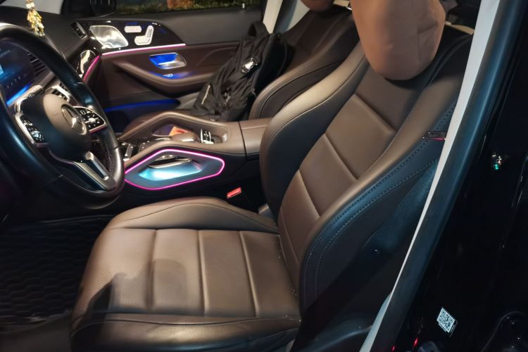 奔驰GLE 2022款 GLE 350 4MATIC 时尚型中控内饰19