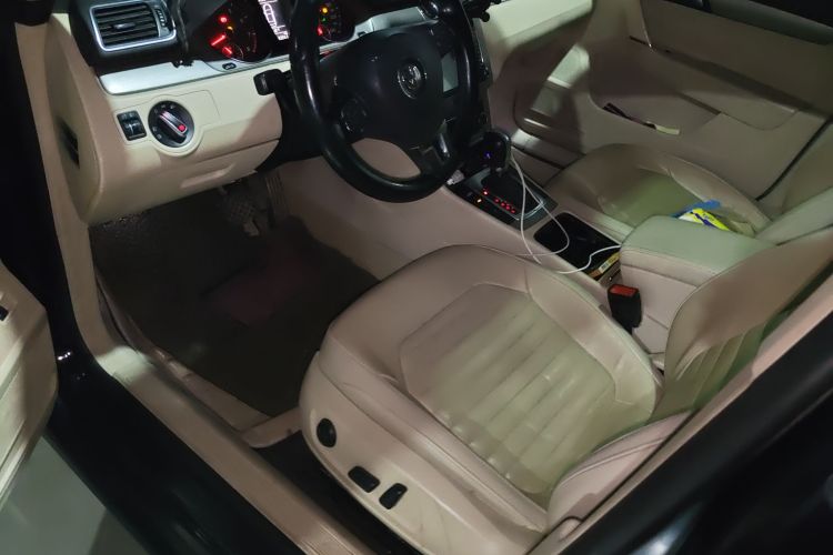 大众 迈腾 2013款 1.8TSI 领先型中控内饰7003