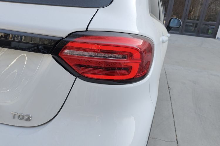 零跑汽车 零跑T03 2025款 310舒享版车身外观9