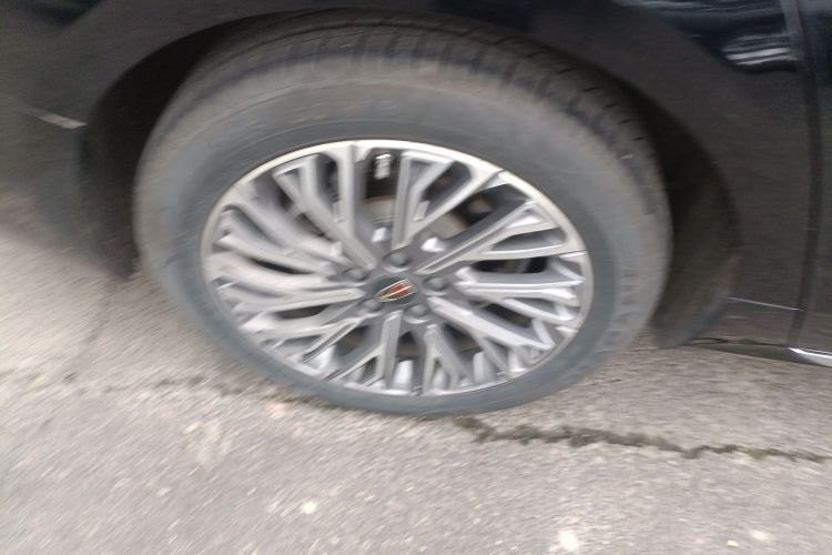 红旗H5 2023款 2.0T 自动智联旗畅版车身外观6008