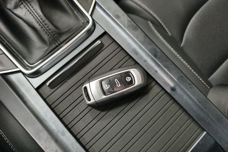 吉利汽车 帝豪 2018款 1.5L CVT向上互联版中控内饰11