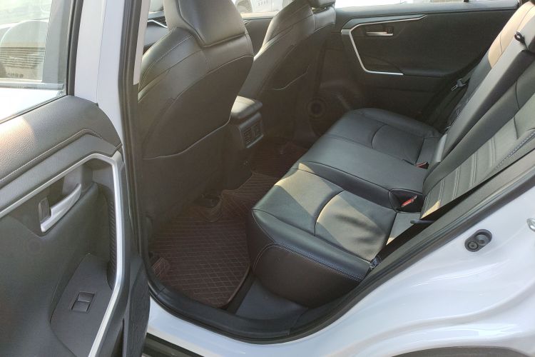 丰田 威兰达 2023款 2.0L CVT四驱豪华PLUS版中控内饰21