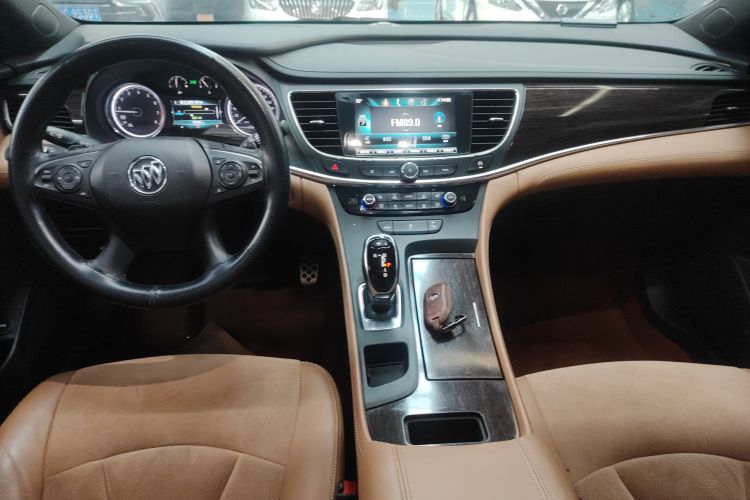 别克 君越 2016款 20T 精英型中控内饰16