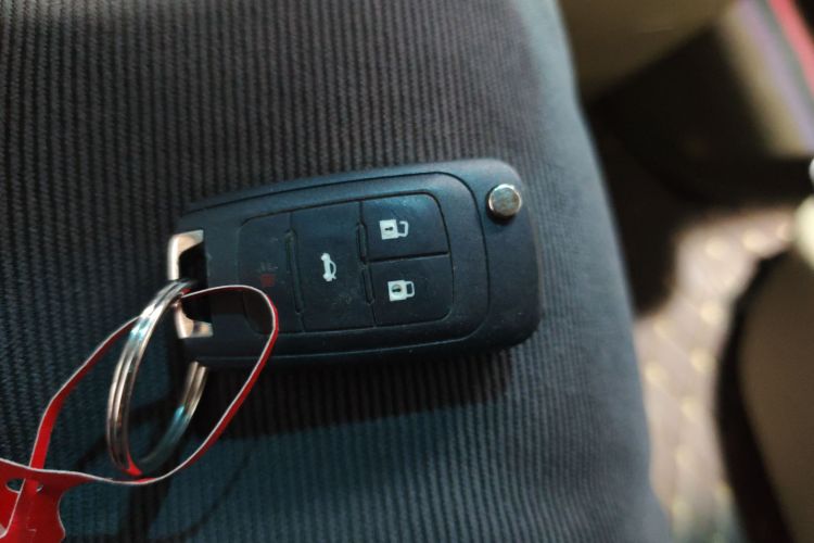 别克GL8 2017款 25S 舒适型 国V中控内饰7001