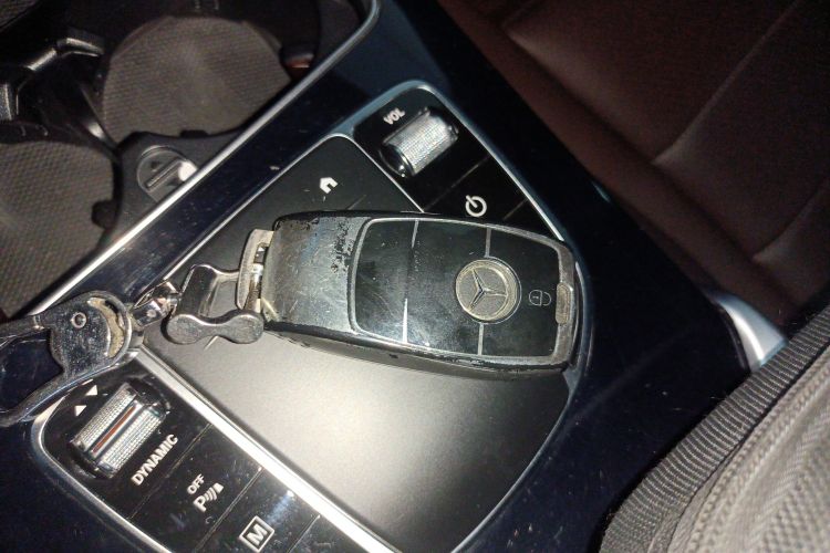 奔驰GLC 2021款 GLC 260 L 4MATIC 动感型中控内饰11