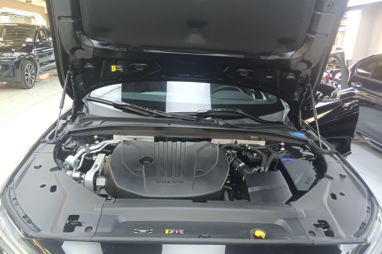 沃尔沃S90 2024款 B5 智雅豪华版机舱底盘24