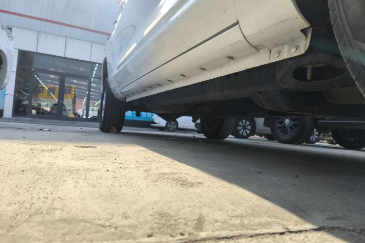 长城 金刚炮 2023款 2.0T自动汽油两驱精英型平箱GW4C20C局部细节9001