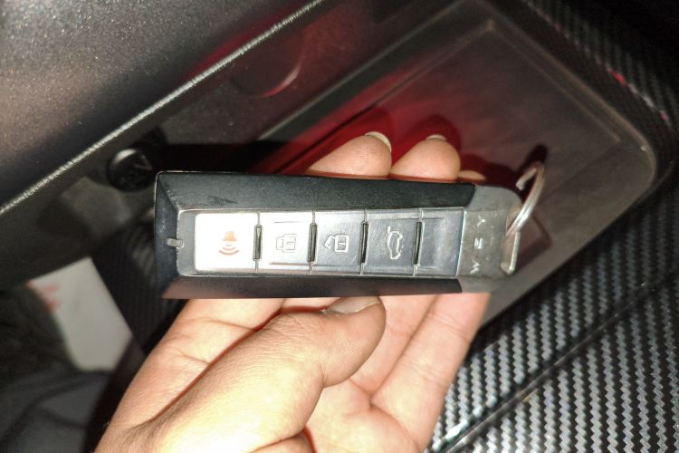 坦克300 2021款 越野版 2.0T 挑战者中控内饰7001