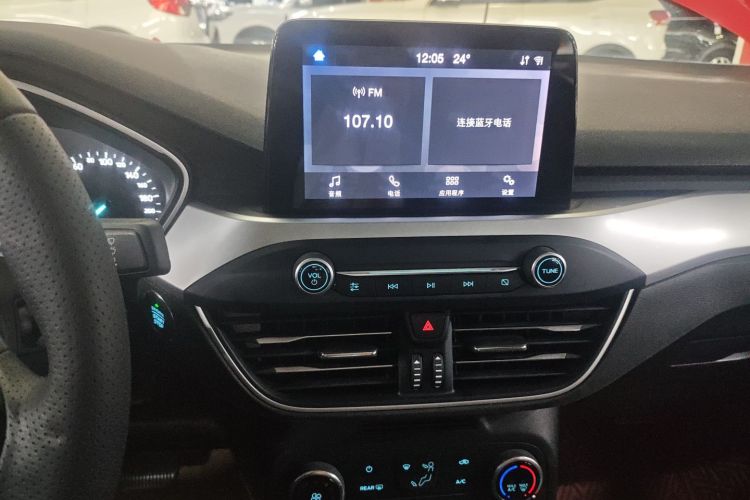 福特 福克斯 2020款 三厢 1.5L 自动锋跃型中控内饰16