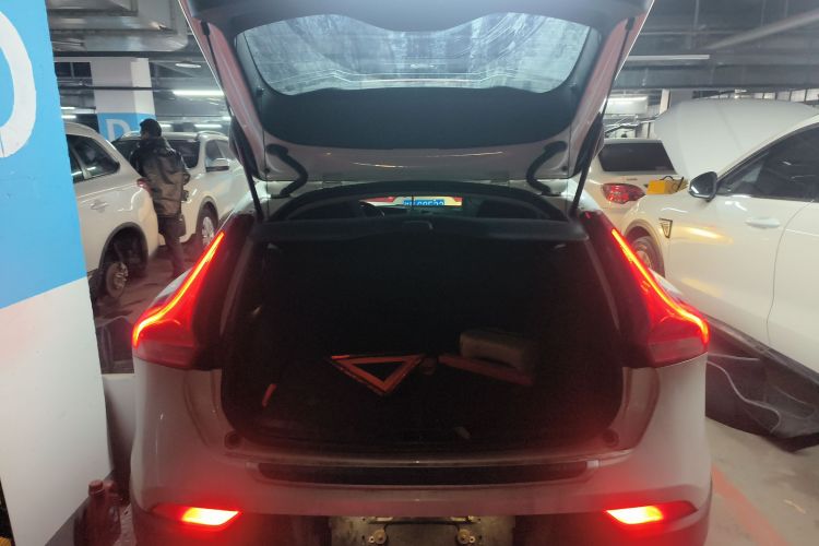 沃尔沃V40 2014款 Cross Country T5 AWD 智雅版机舱底盘23