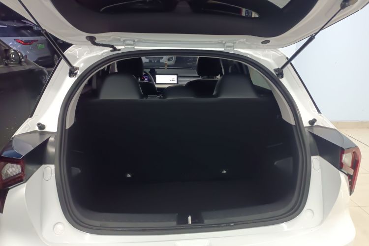 吉利几何E萤火虫 2024款 401km 星光机舱底盘23