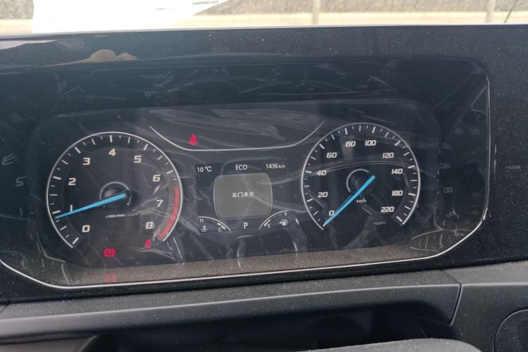 福特 全顺 2023款 2.0T汽油自动多功能商用车短轴低顶5/6座中控内饰14