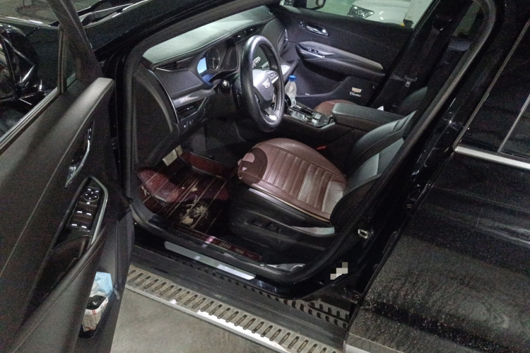 凯迪拉克XT4 2020款 改款 28T 两驱豪华型中控内饰20