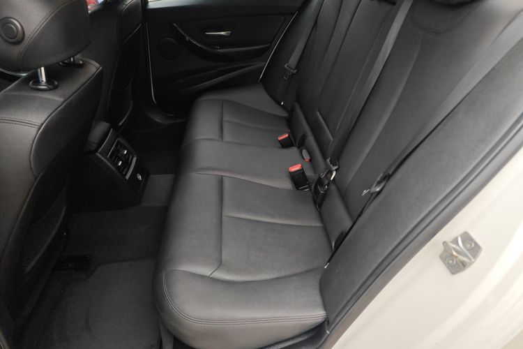 宝马3系 2016款 316i 时尚型中控内饰21