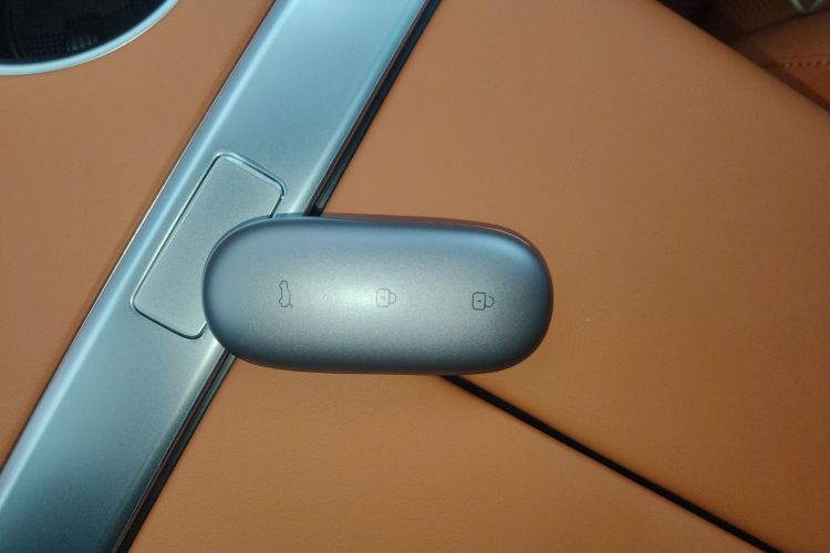 理想汽车 理想L9 2024款 Ultra中控内饰7001