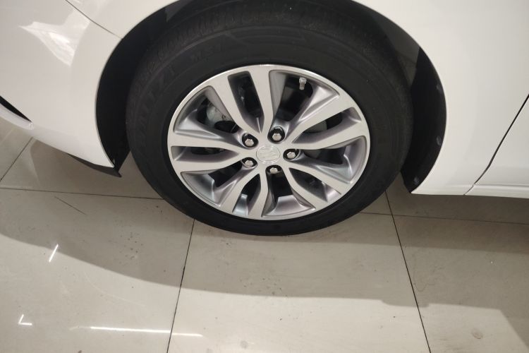 别克 英朗 2021款 1.3T 自动轻混动精英型车身外观6007