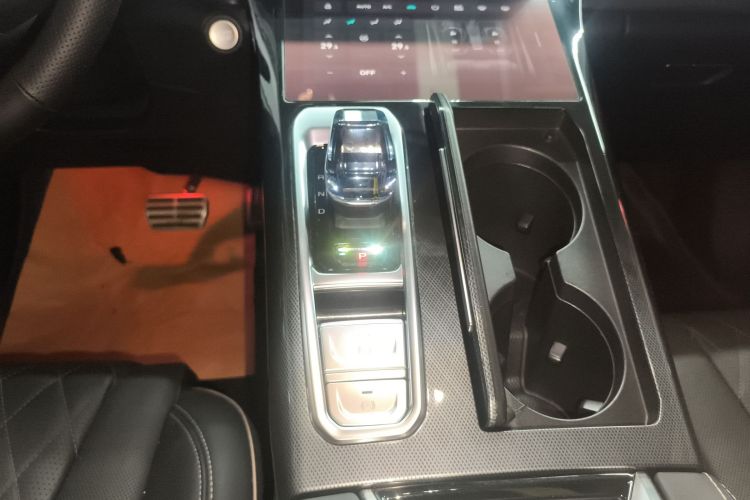 魏牌 摩卡新能源 2022款 1.5T 0焦虑性能版中控内饰18