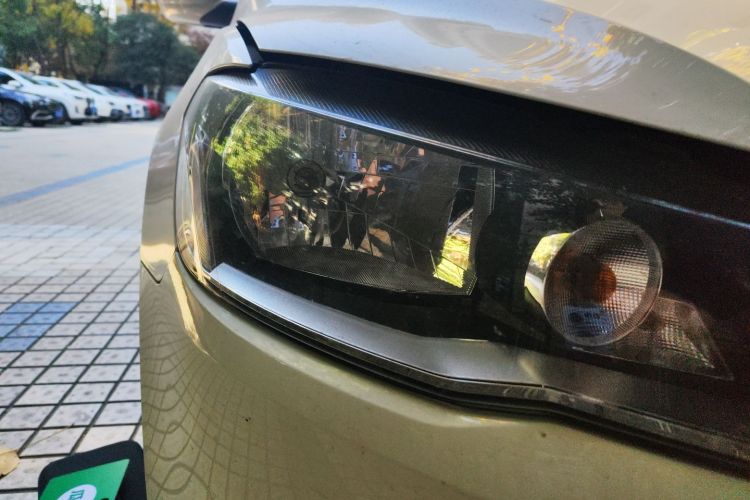 大众 捷达 2013款 1.6L 自动舒适型车身外观8