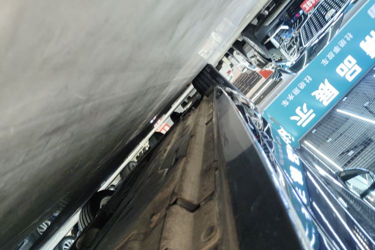 捷豹XE 2018款 2.0T 200PS 两驱R-Sport运动版局部细节9002