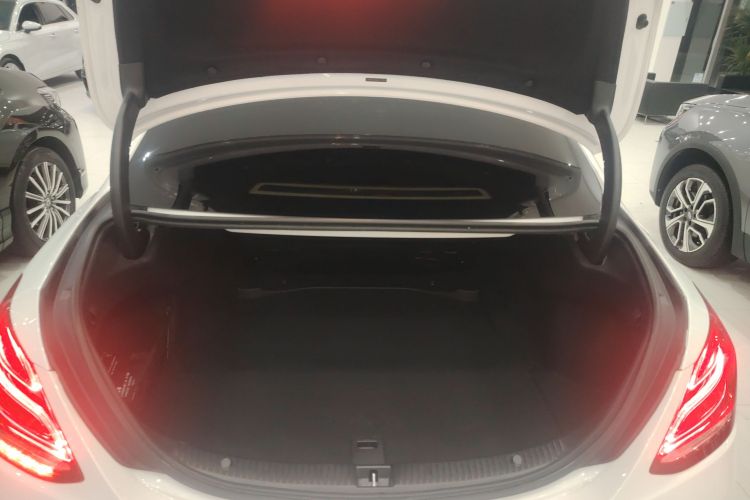 奔驰C级 2017款 改款 C 200 L机舱底盘23