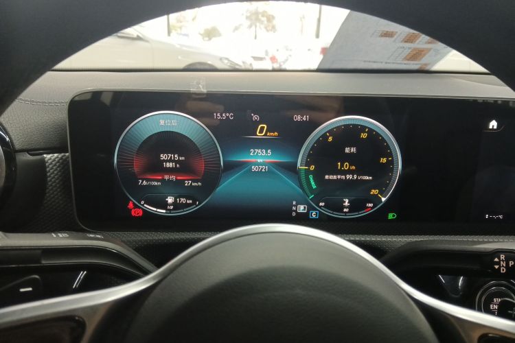 奔驰A级 2020款 改款 A 180 L 运动轿车特殊配置中控内饰14