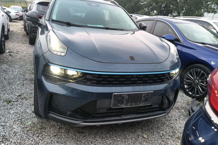 领克01 2021款 2.0TD 两驱耀Pro车身外观2